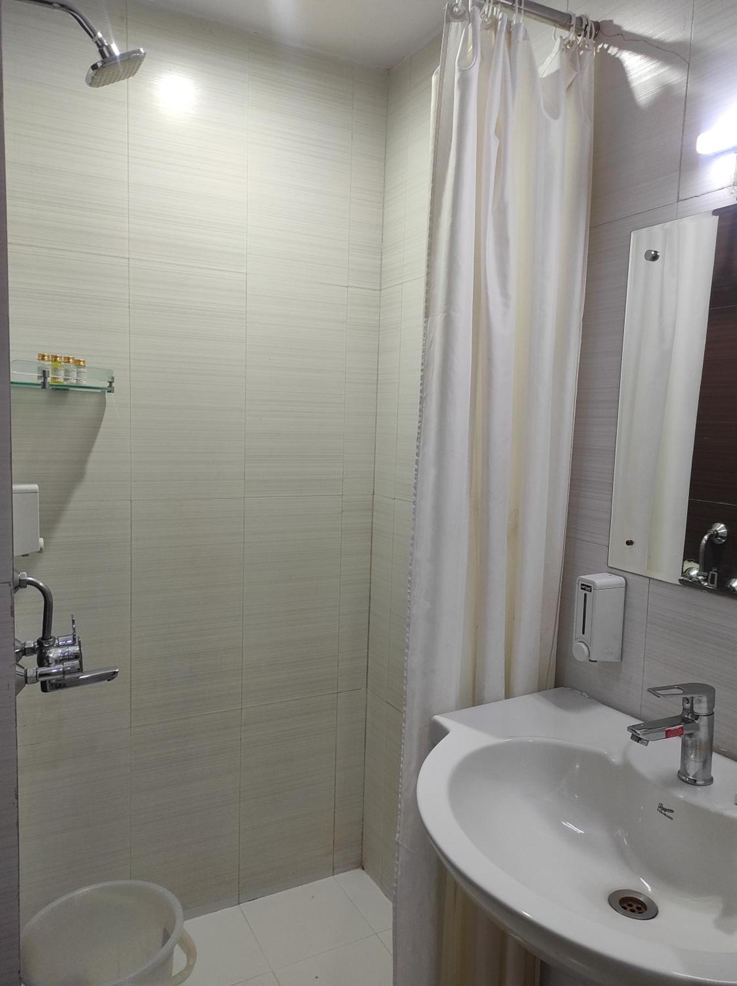 Hyphen Haridwar Grand Hotel Kültér fotó